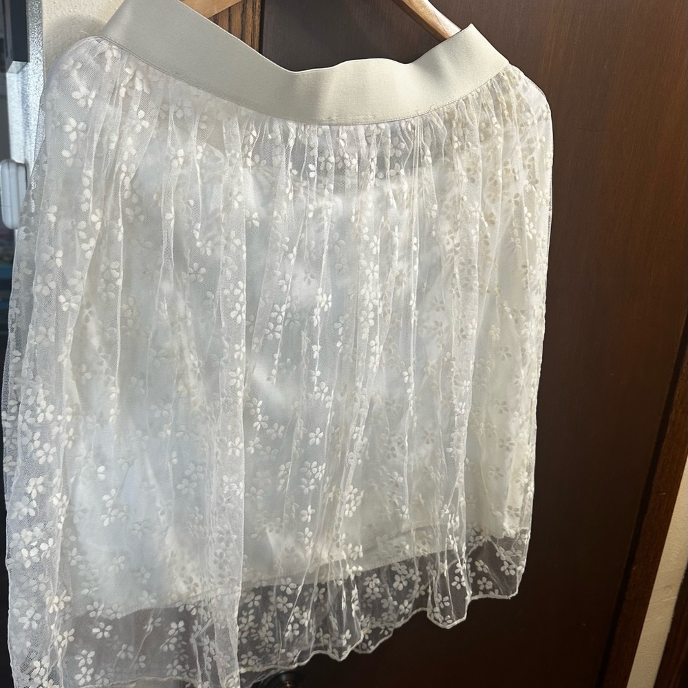 Metro Wear White Bubble Mini Skirt